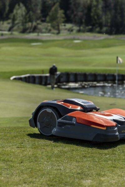 Husqvarna robotic solutions continue to revolutionise turf care at UK golf courses