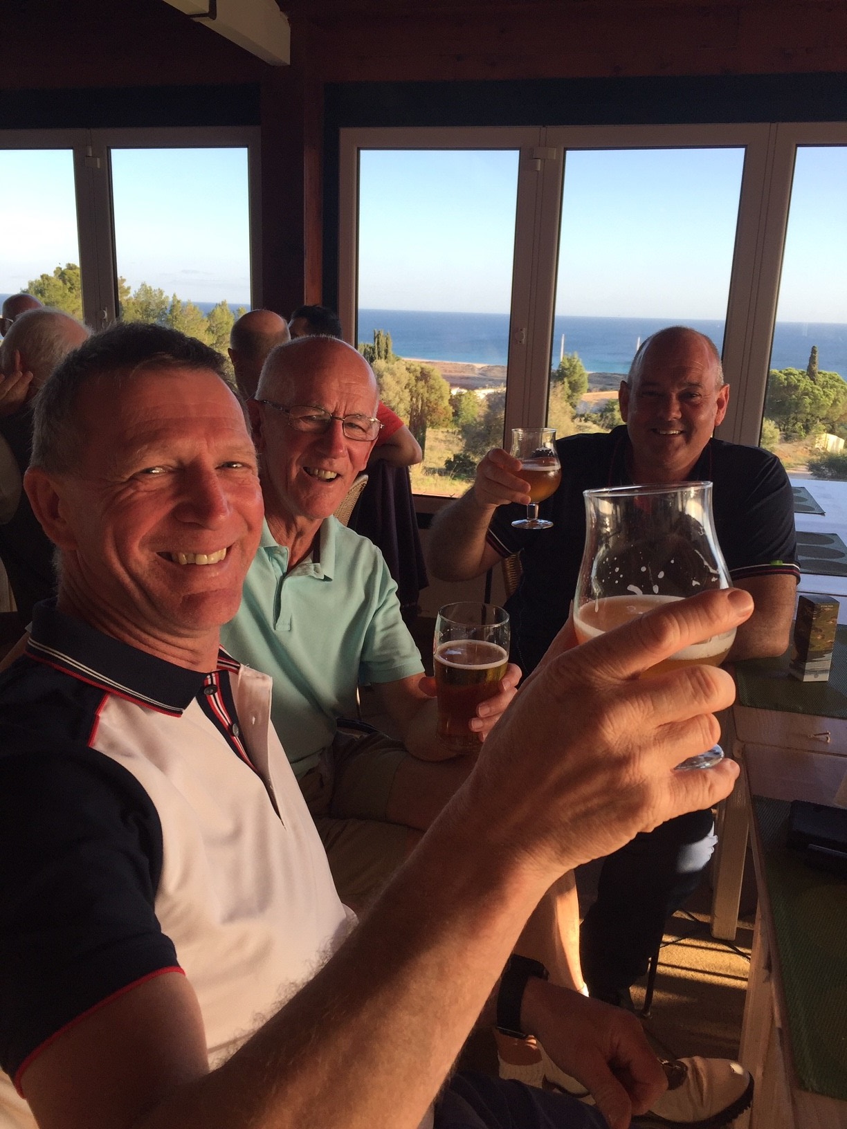 Free beer for golfers works in war v slow play