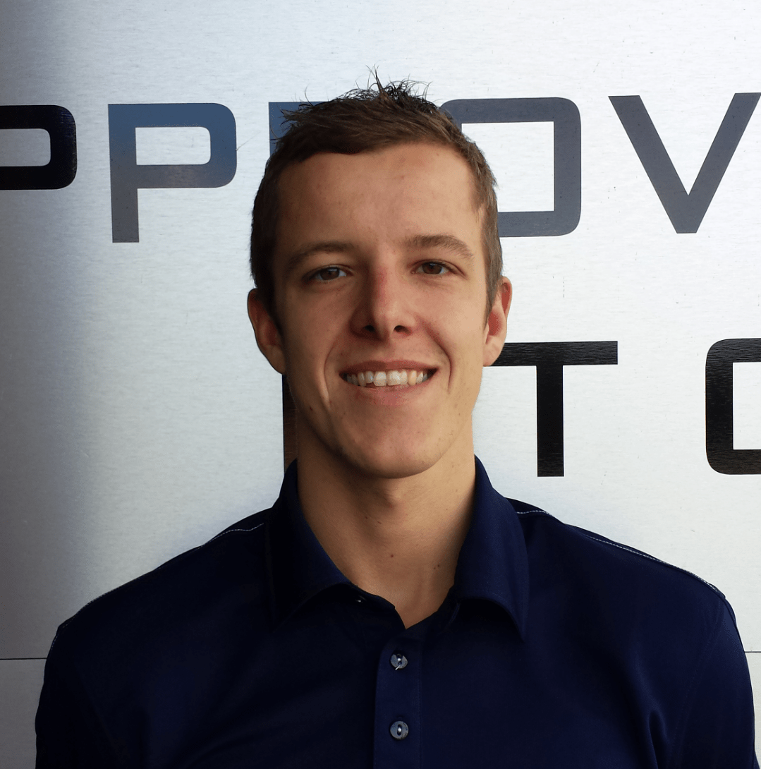 Golf coach criticised for relaxed dress code rule