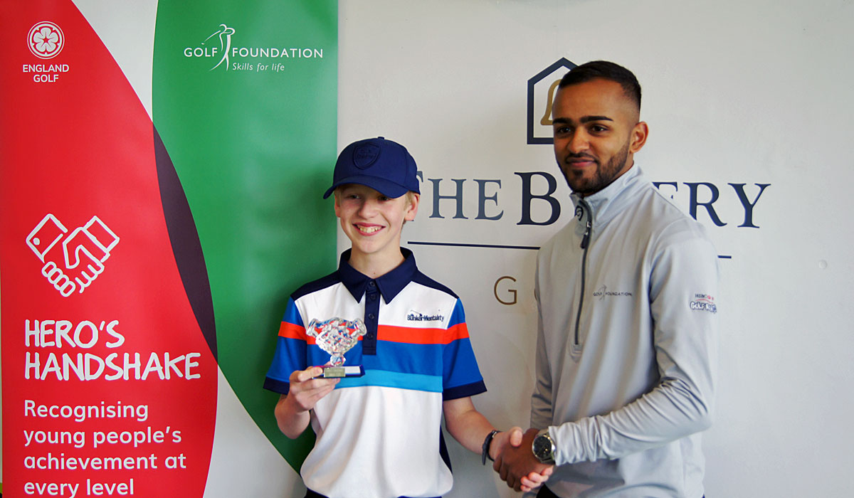 First two ‘Hero’s Handshakes’ awarded to incredible golf juniors
