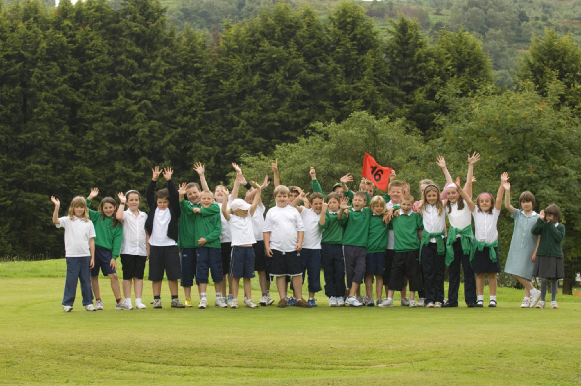 30 primary schools in Wales to benefit from golf lessons