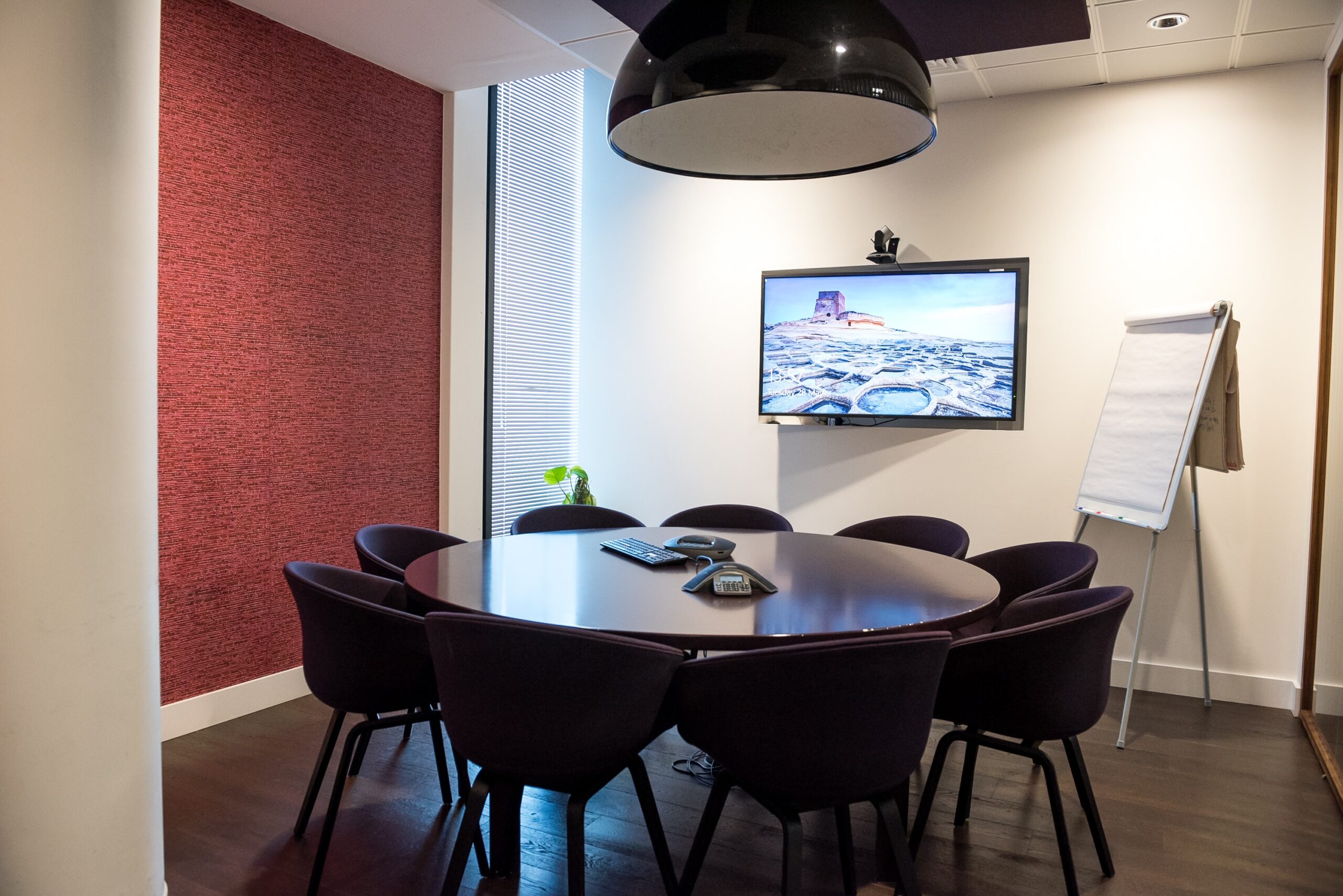 The multiple functions of golf clubhouses: The ideal venue for your next poker tournament
