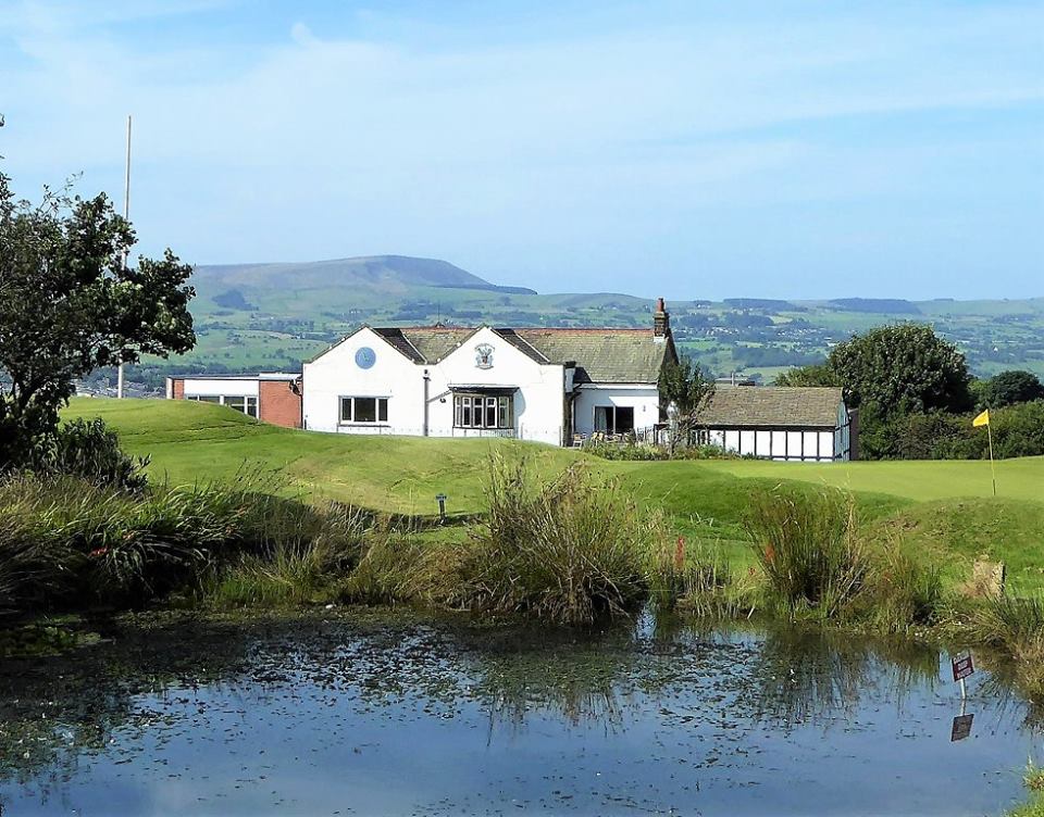 Golf club may ban walkers following antisocial behaviour