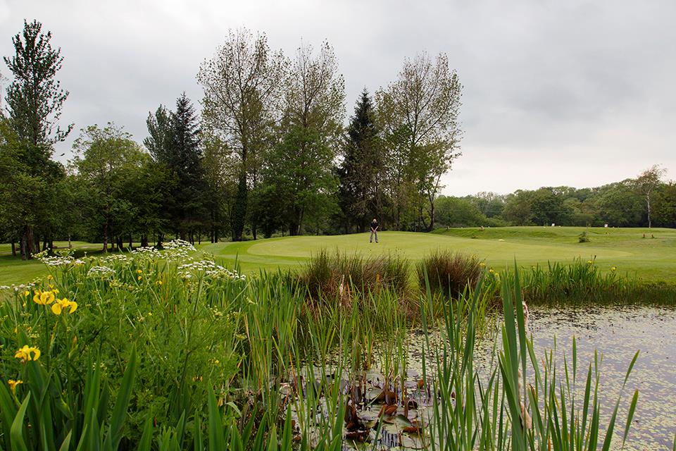 Welsh golf club is latest to be bought