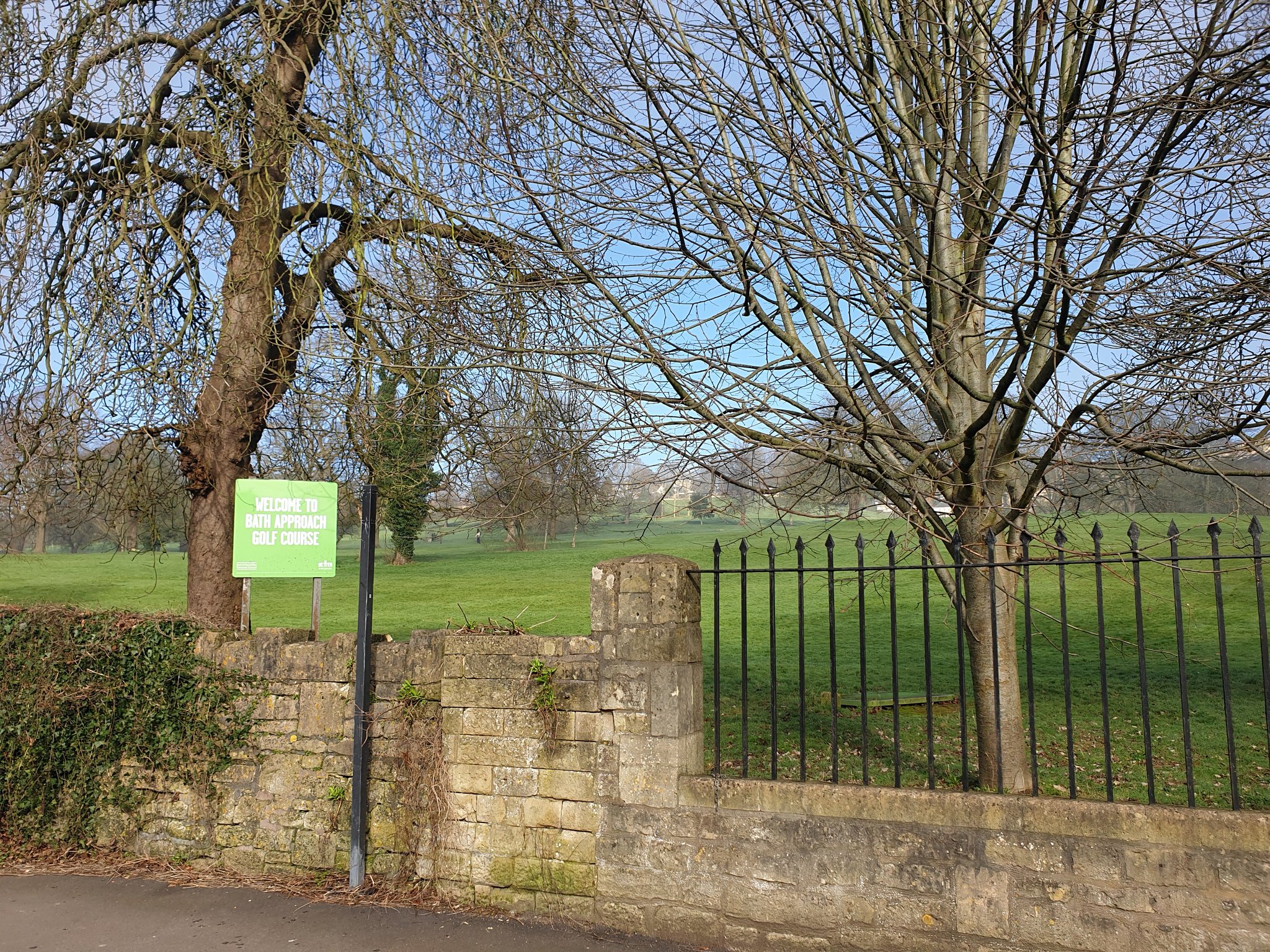 Fundraisers aim to save golf course in Bath