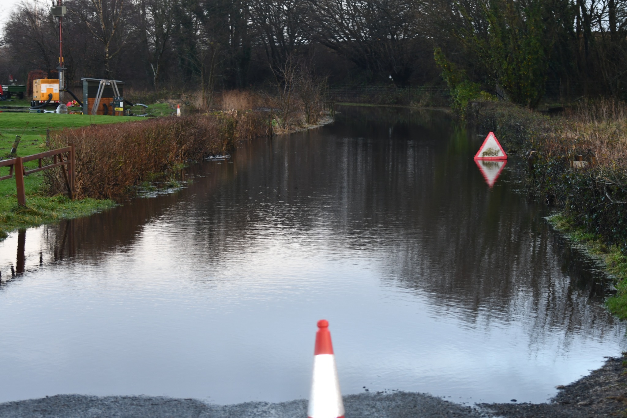 Club offers to support flooded club’s members