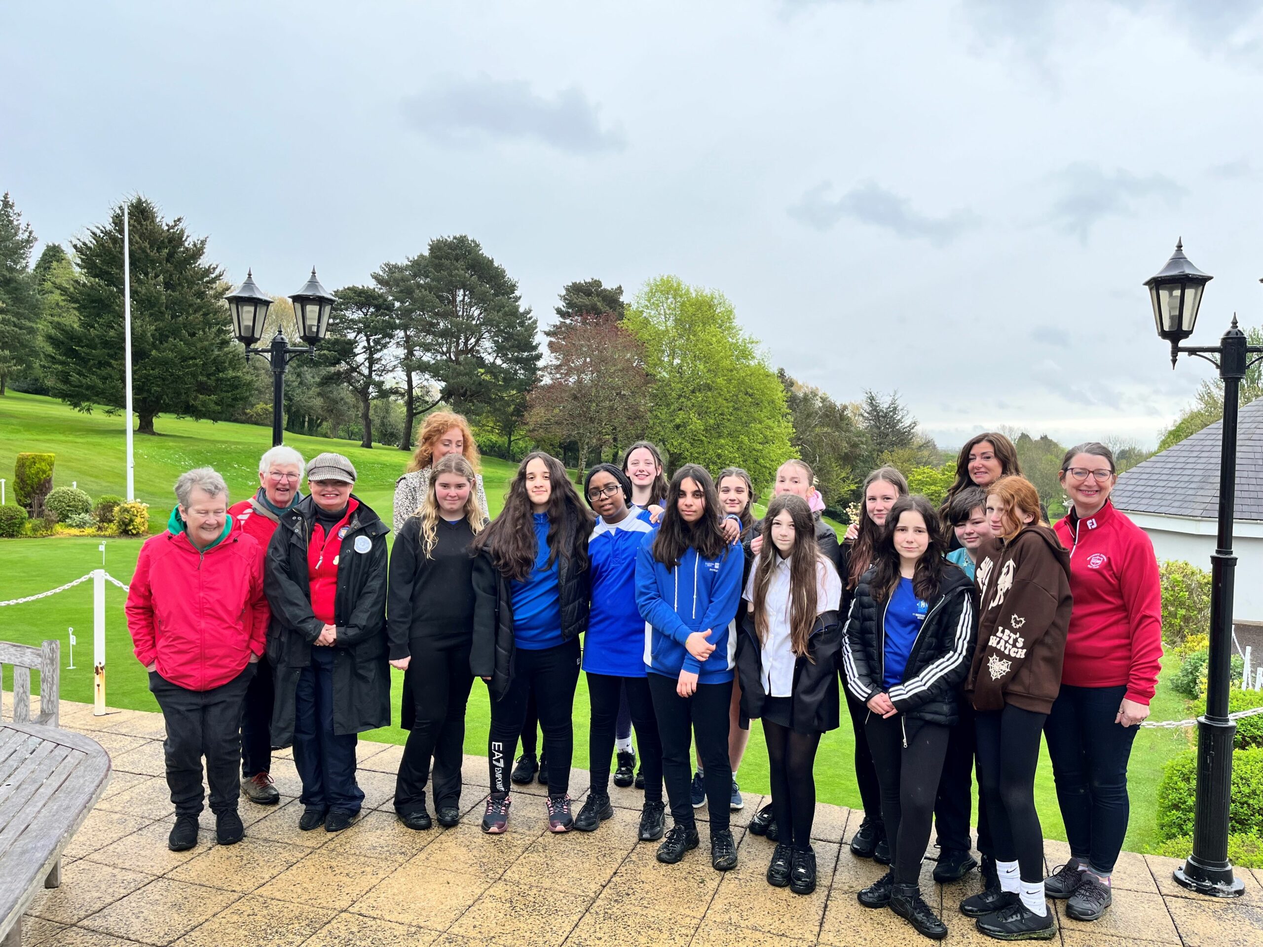 Welsh club teams up with school to introduce golf to local schoolgirls