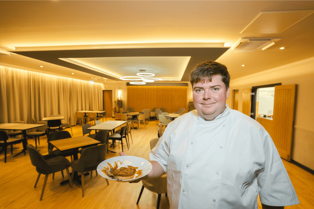 Oxford Golf Club opens new dining facility