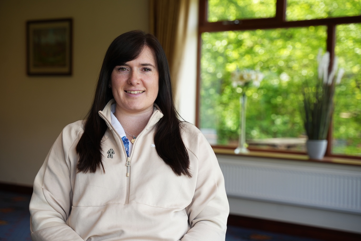 Golfer Emily pays tribute to golf-loving dad with epic fundraising challenge just hours after his death
