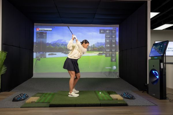Simulator golf is going mainstream, but venues are missing out on software, says new report
